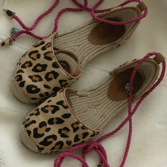 UGG✨ - Picture 3 of 4